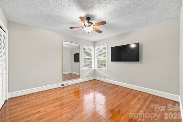 6142 King George Drive, Charlotte, NC 28213
