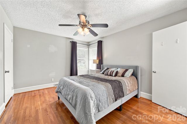 6142 King George Drive, Charlotte, NC 28213