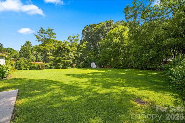6142 King George Drive, Charlotte, NC 28213