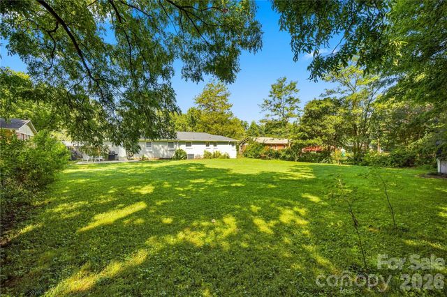 6142 King George Drive, Charlotte, NC 28213