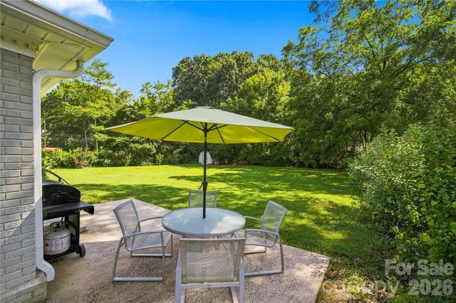 6142 King George Drive, Charlotte, NC 28213