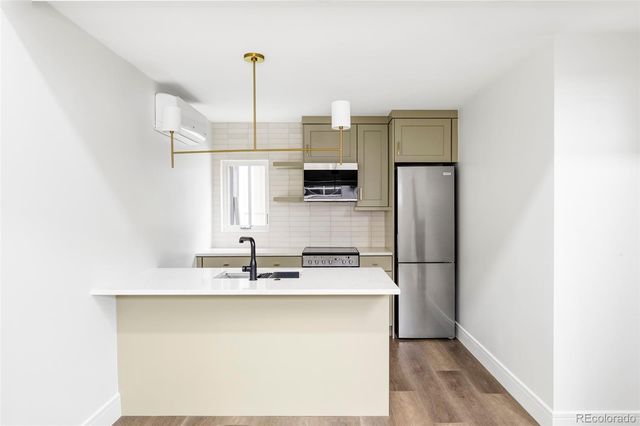 1059 S York Street, Denver, CO 80209