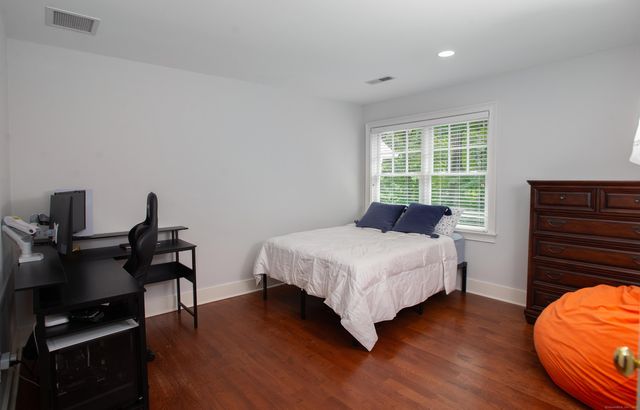 23 Pond Road, Ridgefield, CT 06877