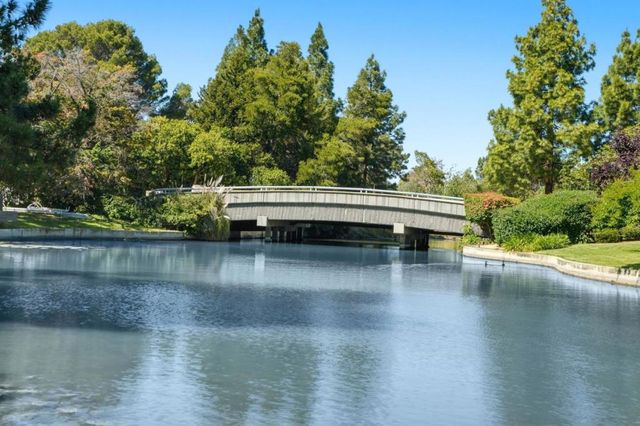 126 Shorebird Circle, Redwood City, CA 94065