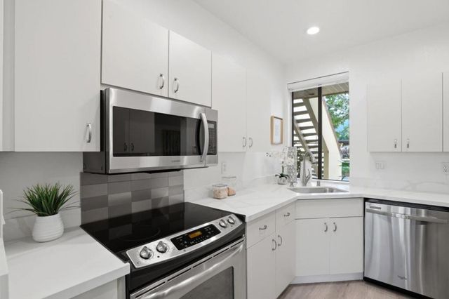 126 Shorebird Circle, Redwood City, CA 94065
