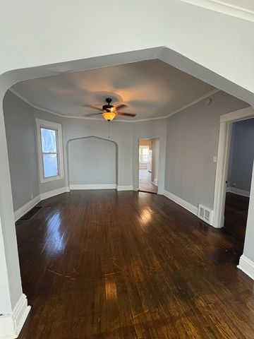 5940 S Marshfield Avenue 1, Chicago, IL 60636