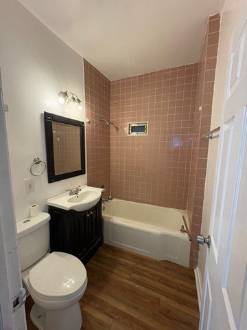 5940 S Marshfield Avenue 1, Chicago, IL 60636