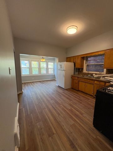 5940 S Marshfield Avenue 1, Chicago, IL 60636