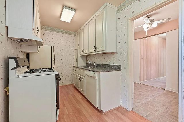 2727 Ocean Pkwy Apt E22, New York City, NY 11235