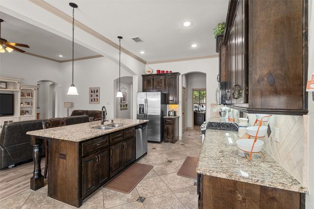 211 Chinaberry Trail, Forney, TX 75126