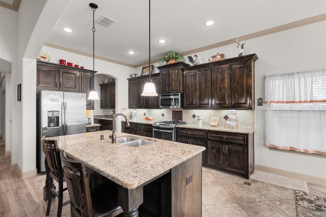 211 Chinaberry Trail, Forney, TX 75126