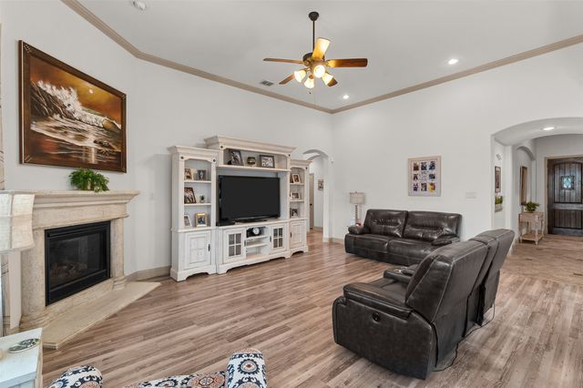 211 Chinaberry Trail, Forney, TX 75126