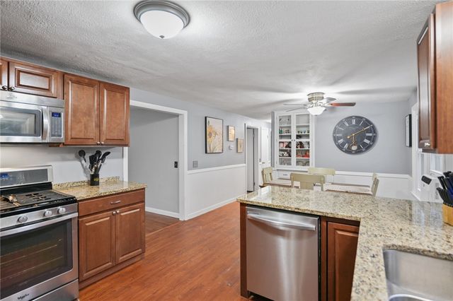 401 Lake Shore Drive, Warwick, RI 02889