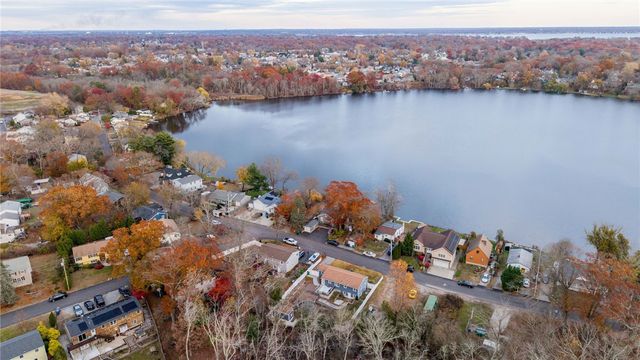 401 Lake Shore Drive, Warwick, RI 02889