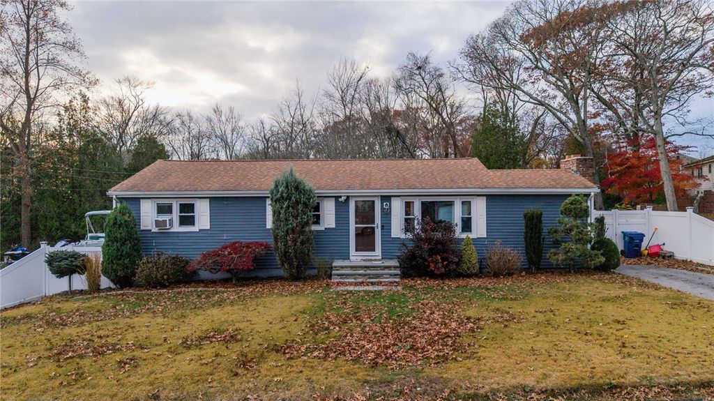 401 Lake Shore Drive, Warwick, RI 02889