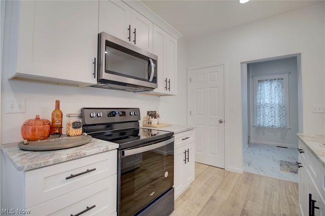 1950 W 50th Street, Cleveland, OH 44102