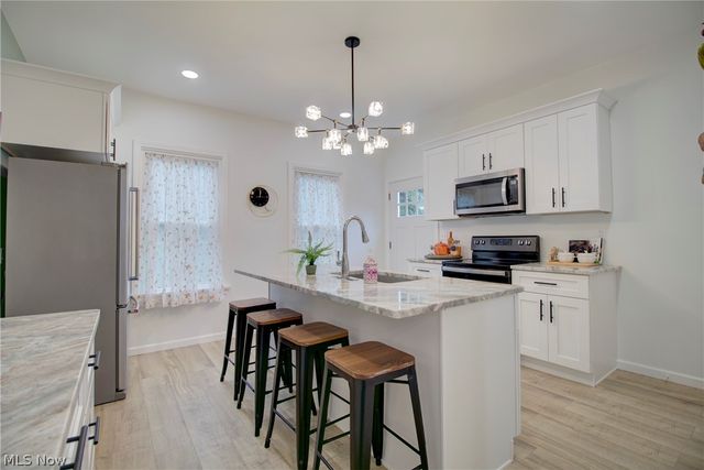 1950 W 50th Street, Cleveland, OH 44102