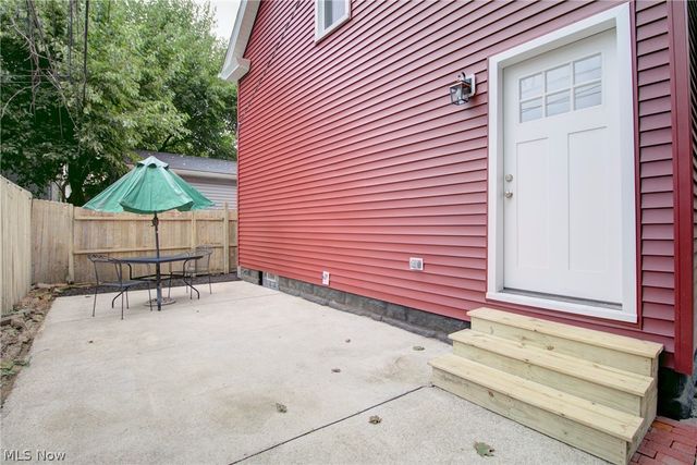 1950 W 50th Street, Cleveland, OH 44102