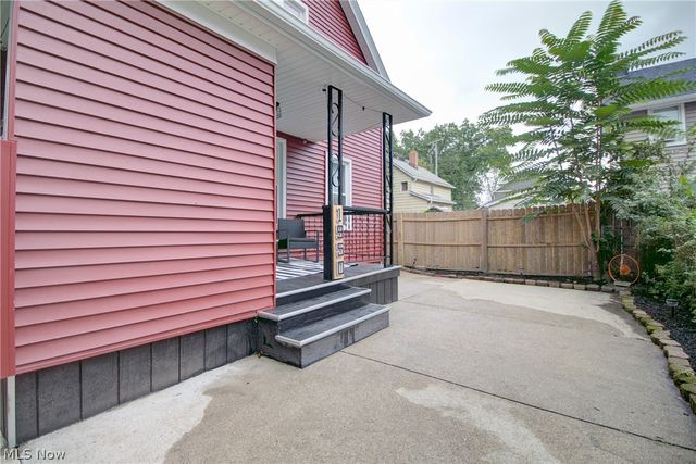 1950 W 50th Street, Cleveland, OH 44102