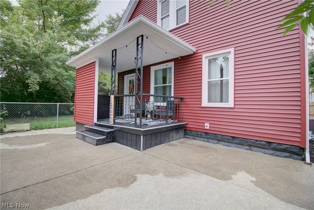 1950 W 50th Street, Cleveland, OH 44102