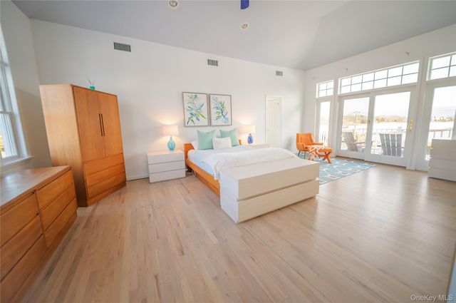 14 S Country Road, Westhampton, NY 11977