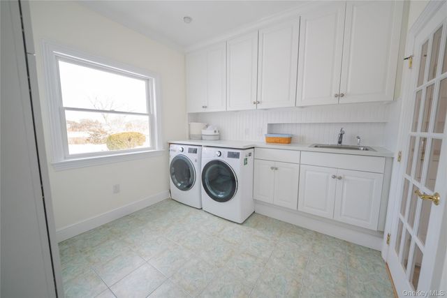 14 S Country Road, Westhampton, NY 11977