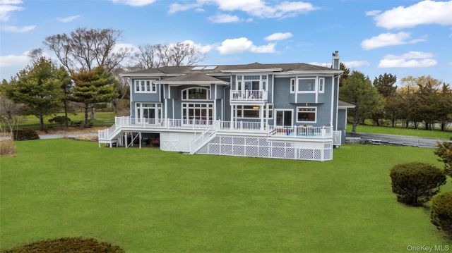 14 S Country Road, Westhampton, NY 11977