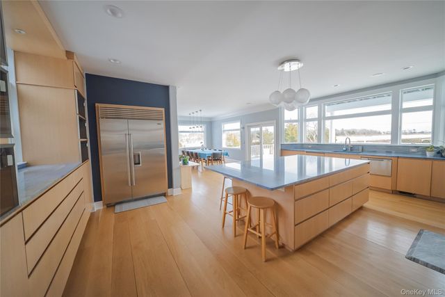 14 S Country Road, Westhampton, NY 11977