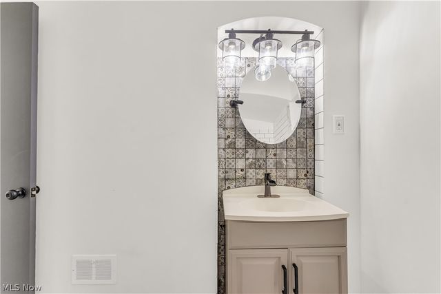 4145 W 140th Street, Cleveland, OH 44135