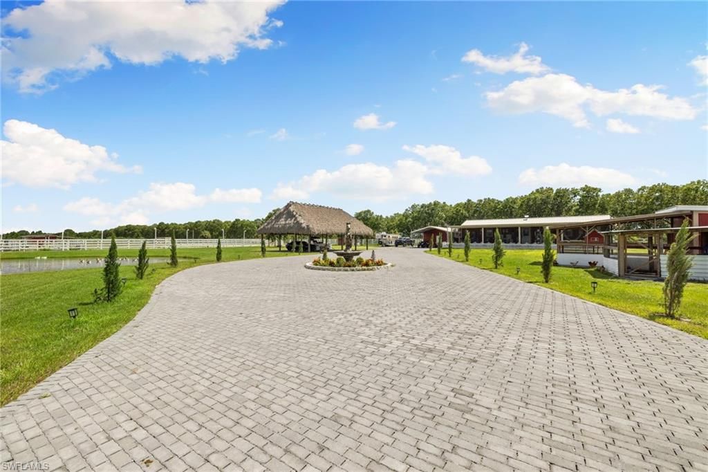 49033 Bermont RD, PUNTA GORDA, FL 33982 — photo 4