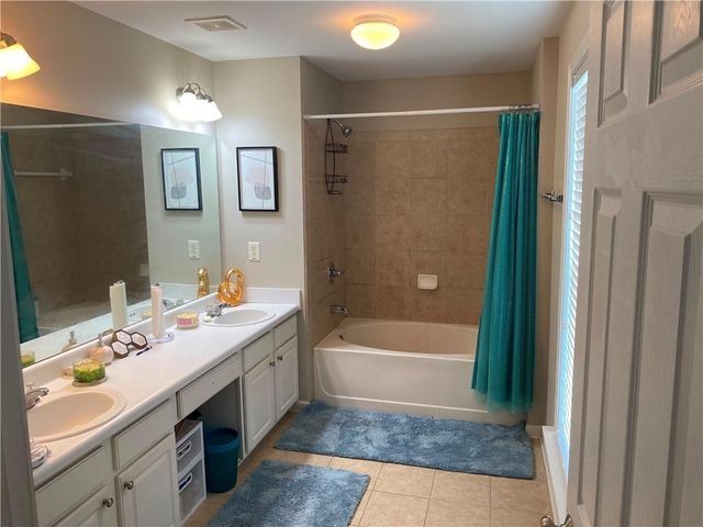 294 Balaban Circle, Woodstock, GA 30188