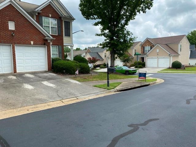 294 Balaban Circle, Woodstock, GA 30188