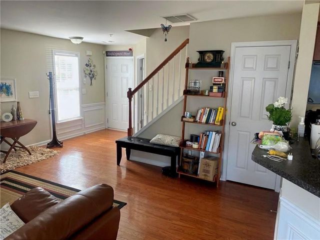 294 Balaban Circle, Woodstock, GA 30188