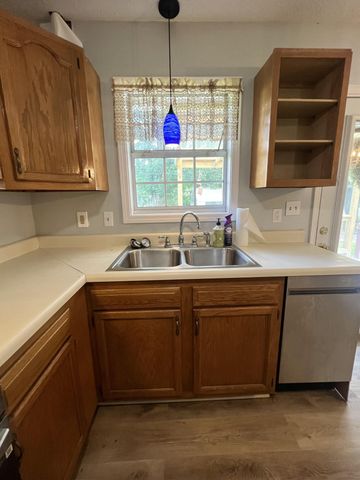 134 Cherokee Avenue, Russell Springs, KY 42642