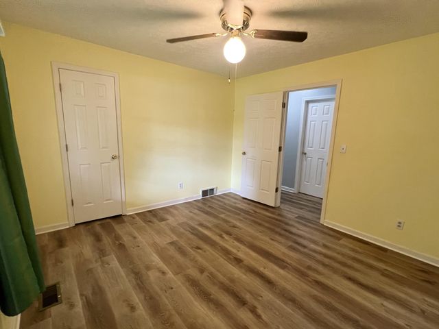 134 Cherokee Avenue, Russell Springs, KY 42642