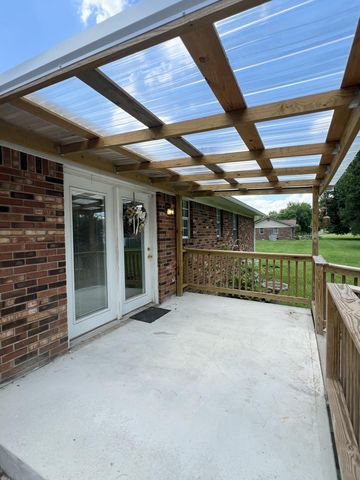 134 Cherokee Avenue, Russell Springs, KY 42642