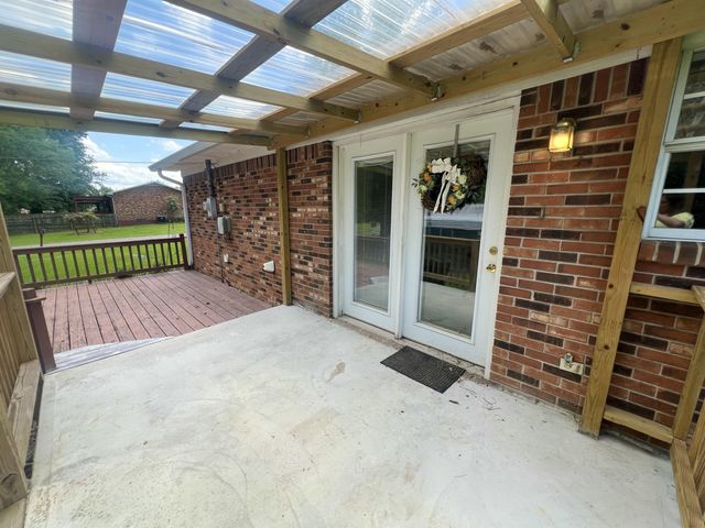 134 Cherokee Avenue, Russell Springs, KY 42642