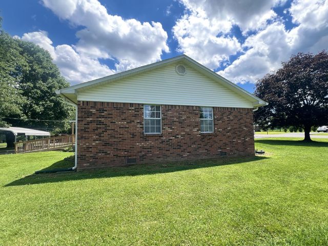 134 Cherokee Avenue, Russell Springs, KY 42642