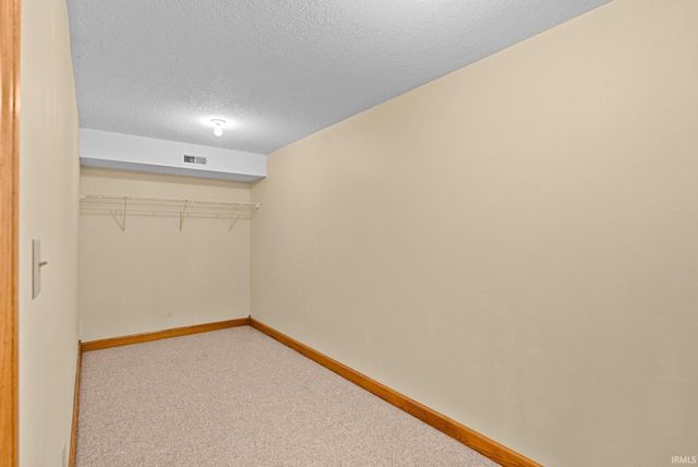 4239 S Kinsey Road, Warsaw, IN 46580