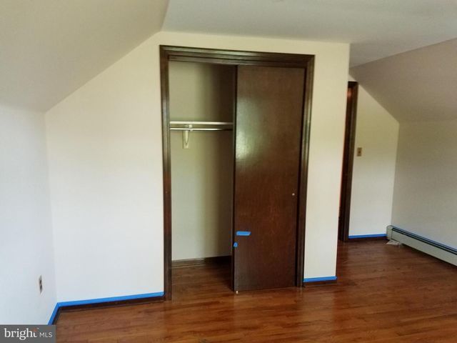 6 S MIDDLEBUSH RD, Somerset, NJ 08873