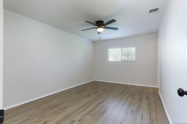 5146 Tom Stafford Dr, San Antonio, TX 78219