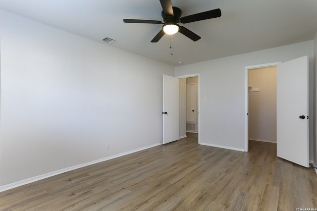 5146 Tom Stafford Dr, San Antonio, TX 78219