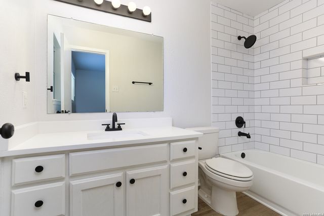 5146 Tom Stafford Dr, San Antonio, TX 78219