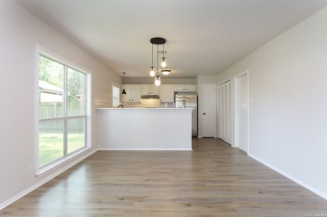 5146 Tom Stafford Dr, San Antonio, TX 78219