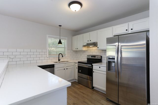 5146 Tom Stafford Dr, San Antonio, TX 78219