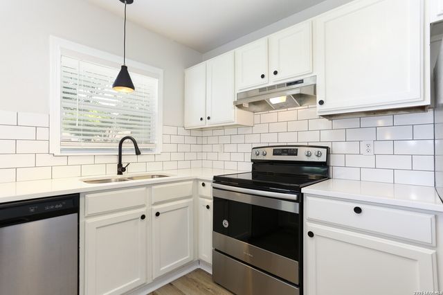 5146 Tom Stafford Dr, San Antonio, TX 78219