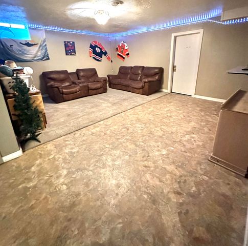 2 Crown Circle, Anthony, KS 67003