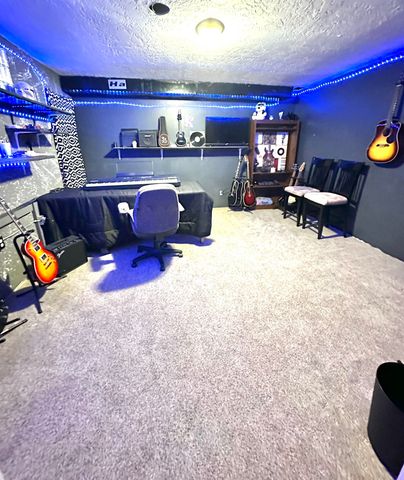 2 Crown Circle, Anthony, KS 67003