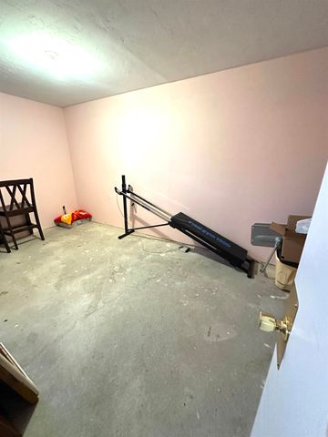 2 Crown Circle, Anthony, KS 67003