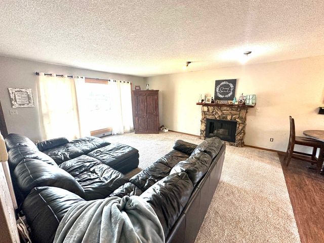 2 Crown Circle, Anthony, KS 67003